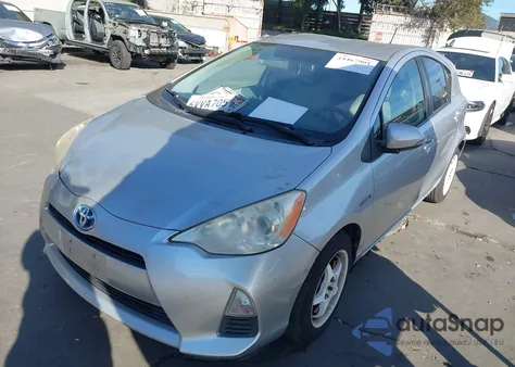 2012 Toyota Prius C One z USA, uszkodzony, nr VIN JTDKDTB32C1506675
